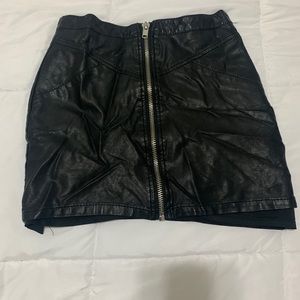 Faux leather mini skirt